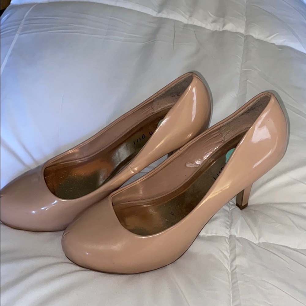 Nude Madden girl high heels
